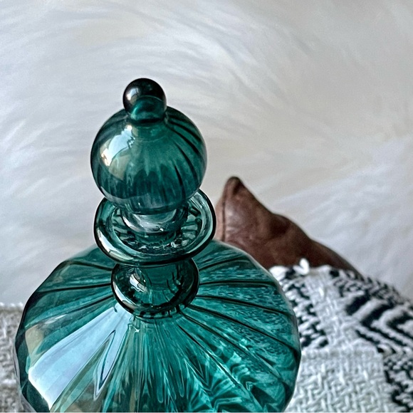 Fragrance Decanter Decorative Bottle Hand Blown Glass Art 7" Tall with Stopper - Picture 5 of 11